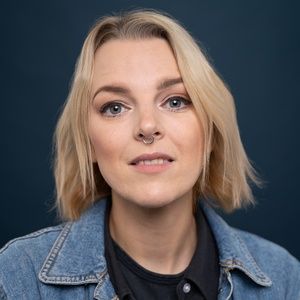 Interview: 'It's About Anyone With A Dream': Actor Becky Clayburn on Working Class Stories and Pride in the North East in GERRY & SEWELL