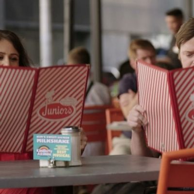 VIDEO: KIMBERLY AKIMBO's Steven Boyer and Alli Mauzey Talk Food & Drinks Near the Theater