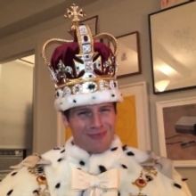 VIDEO: Jonathan Groff Dons His King George Costume for Invite to HAMILTON Fundraiser 