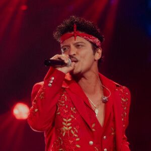 Review: Bruno Mars Gives Vancouver a Night to Remember on THE ROMANTIC TOUR