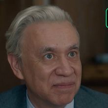Fred Armisen and Poorna Jagannathan Hit the Couch in New DELI BOYS Season 2 Clip
