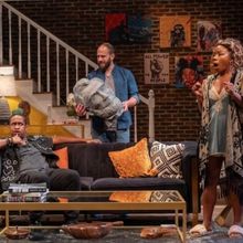 Review: MONUMENTAL TRAVESTIES at Mosaic Theater