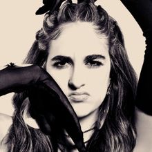 Ava Della Pietra Unveils Bold New Single 'ego'