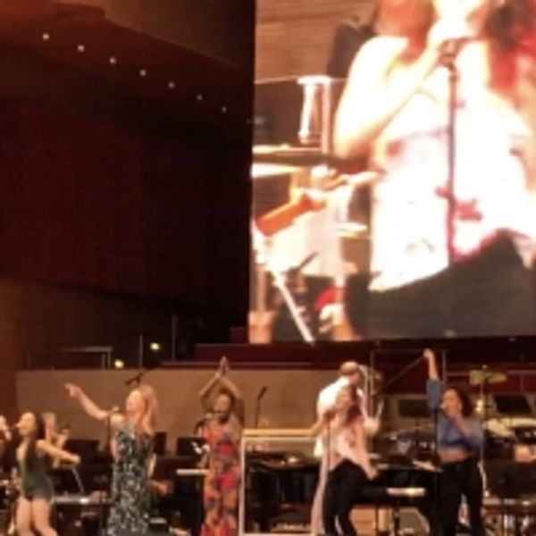 VIDEO: SIX The Musical Performs At Broadway In Chicago's Summer Concert - Chicago Theater Video