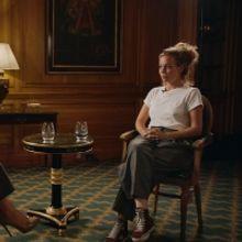 BWW Review: WHAT A CARVE UP!, Online