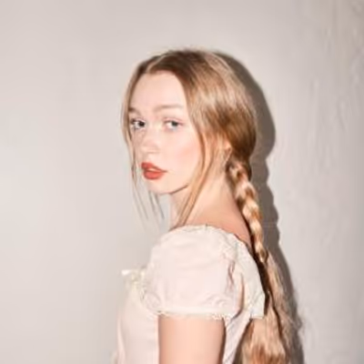 Mollie Elizabeth Adds 2027 Headline Shows After Fall 2026 Tour Sells Out