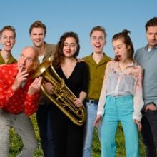 Feature:  DE SCHIPPERS VAN DE KAMELEON