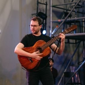 Interview: Hablamos con Alberto Frías sobre EL BATEO y LA REVOLTOSA