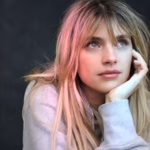 Nell Tiger Free Delivers Debut EP ‘Worst Day of Her Life (so Far)’