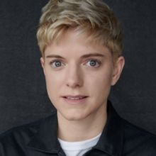 Mae Martin to Make Their Hour-Long Netflix Stand-up Debut