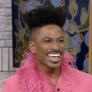 Video: Broadway Performer Robert Hartwell Talks Renovating 200-Year Old Home in…