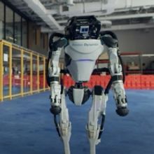 VIDEO: Boston Dynamics Robots Perform Choreographed Dance to 'Do You Love Me?'