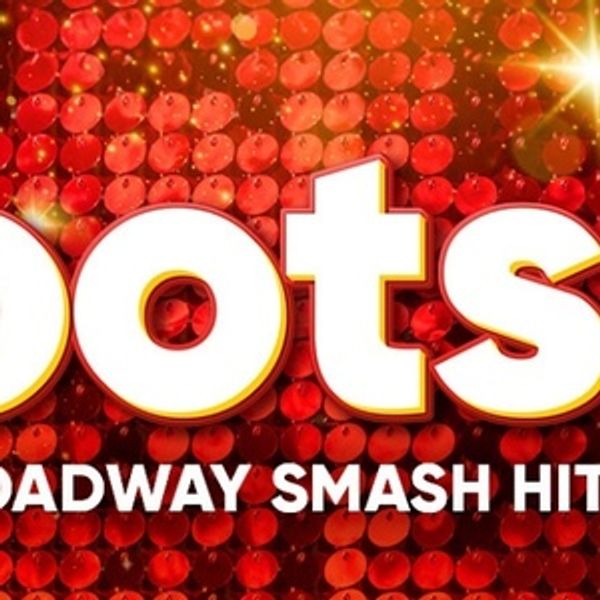 Cast Set for TOOTSIE Australian Premiere Photo