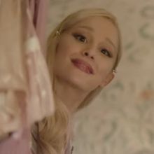 Video: Explore Elphaba and Glinda's Dorm Room in New WICKED Promo