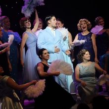 Review: SINGIN' THE RAIN at The Granbury Theater