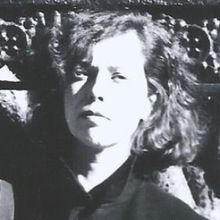 Linda Smith Shares Cover Of Young Marble Giants' 'Salad Days'