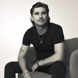 Scottish Country Artist Chris Andreucci Releases 'Same Ol Me'