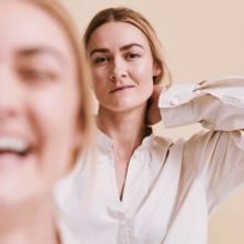 REVIEW: Bell Shakespeare Reimagines THE COMEDY OF ERRORS To Represent Modern Relation