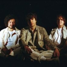 The Kooks Release Sixth Studio Album '10 Tracks to Echo in the Dark'
