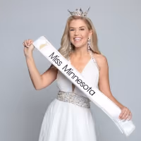 BWW Interview: Chatting with Miss Minnesota Elle Mark on Musical Theatre!