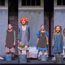 Review: ANNIE at The Candlelight Theatre