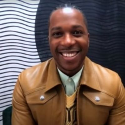 VIDEO: Leslie Odom Jr. Celebrates His Wife's Pregnancy on THE KELLY CLARKSON SHOW