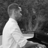 TV: Xavier Torras se despide de ANASTASIA con un medley