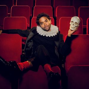 Francesca Mills , Alistair Petrie, Ayesha Dharker & More Join HAMLET at BAM