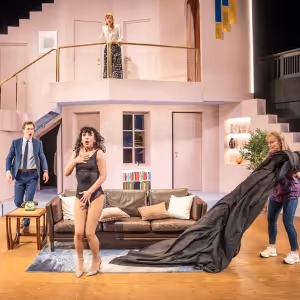 Review: NOISES OFF, New Wolsey Theatre