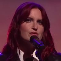 VIDEO: MUNA Perform 'Kind of Girl' on THE TONIGHT SHOW