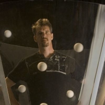 Feature: SPHERUS Can Juggle Literally Anything and Scientists Should Join the Circus