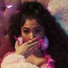 VIDEO: Mabel Premieres 'LOL' Music Video From New Album 'About Last Night…'