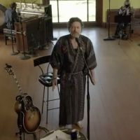VIDEO: Rufus Wainwright Performs Socially Distanced Concert in LA's Paramour Mansion