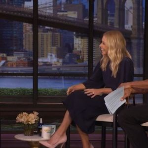 Molly Shannon Talks THE HAWK and Working With Will Ferrell on Live with Kelly and… Video