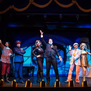 Review: 009, LICENSE TO THRILL at The Gaslight Theatre