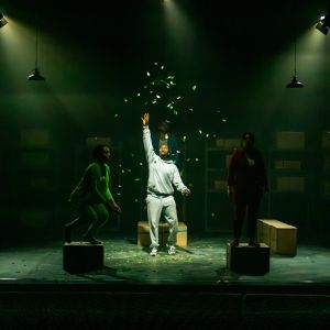 Review: WOODHILL, Shoreditch Town Hall
