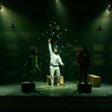 Review: WOODHILL, Shoreditch Town Hall