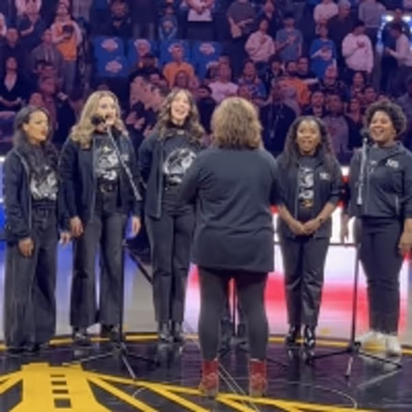 Video: SIX Tour Queens Sing National Anthem for San Francisco Warriors - San Francisco / Bay Area Theater Video