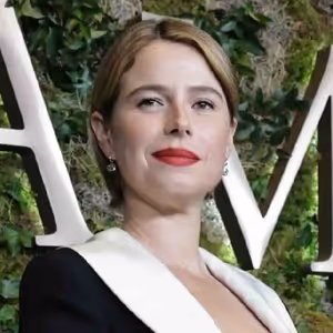 Jessie Buckley Wins Critics Choice Award For HAMNET; Full List of Winners
