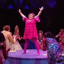 Review: HAIRSPRAY Sets the Standard at Broadway At Music Circus