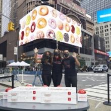 Cast Members Of CHICAGO Flip The Switch On New Krispy Kreme Doughnuts Shop