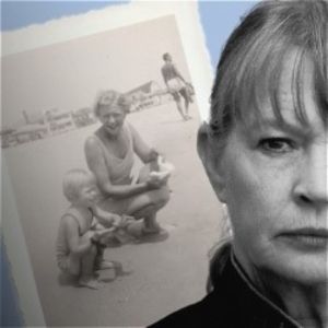 EDINBURGH 2023: Review: VIOLET AND ME, Pleasance Courtyard
