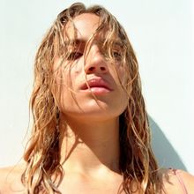 Delilah Montagu Finds Sublime Closure On New Single 'Orange'