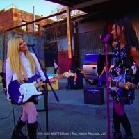 VIDEO: Avril Lavigne Joins WILLOW for 'G R O W' Music Video