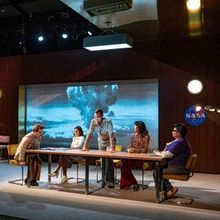 Review: GOLDEN RECORDS at Capitol Musical Theatre, Wroclaw