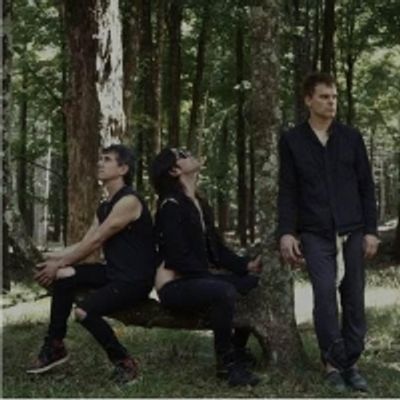 Michael C. Hall, Peter Yanowitz & Matt Katz-Bohen As Trio  Princess Goes To The Butterfly Museum Release 'Cruel World'