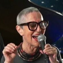 Jazz Vocalist Lainie Cooke to Release New EP, HAPPY MADNESS Next Week