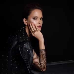 Terra Renae Teams Up With GRAMMY-Award Winner Macy Gray in 'Over and Over Again'