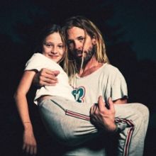 Taylor Hawkins & The Coattail Riders&nbsp;Release New Single 'Middle Child' Featuring Dave Grohl