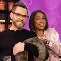 VIDEO: Joel McHale & Jennifer Hudson Meet Wildlife Learning Center Animals on THE…